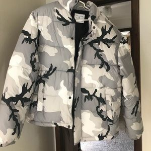 Urban camo puffer coat